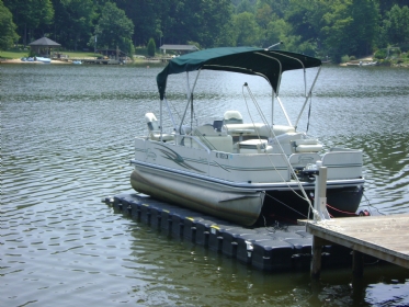 Drive on Floating Pontoon Boat Lifts