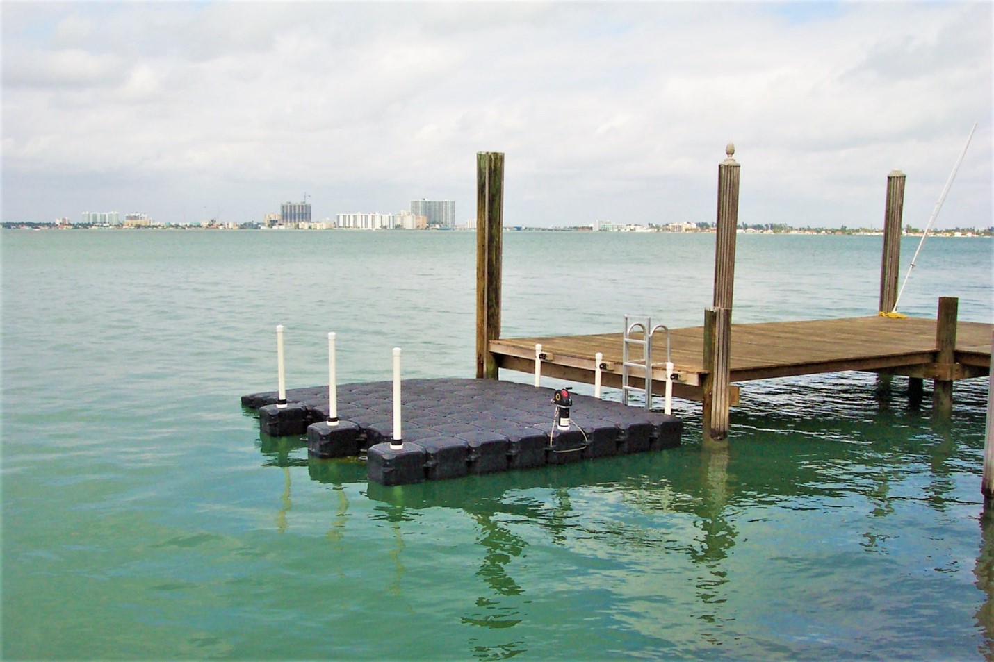 Fluctuating Water Floating Boat Dock by Jet Dock