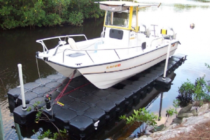 Catamaran boat lifts by JetDock